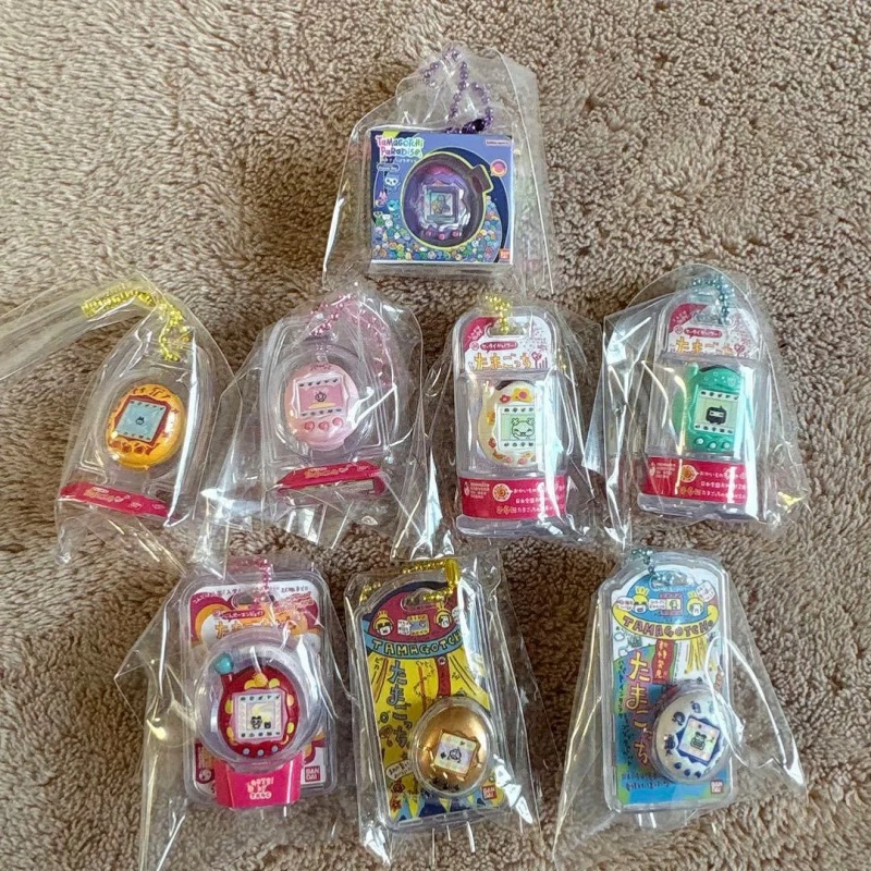 在庫あり バンダイ たまごっち 電子ペット かわいいキーホル - Bandai Model Tamagotchi のレビューと価格
